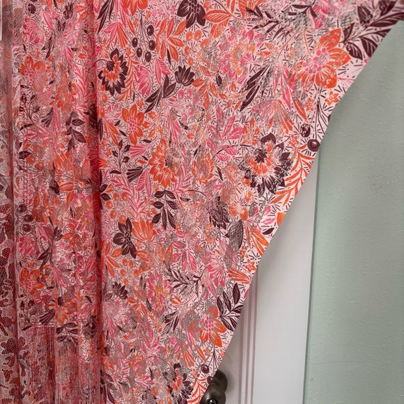 Jessica Simpson Orange Floral Design Shawl - Picture 5 of 8